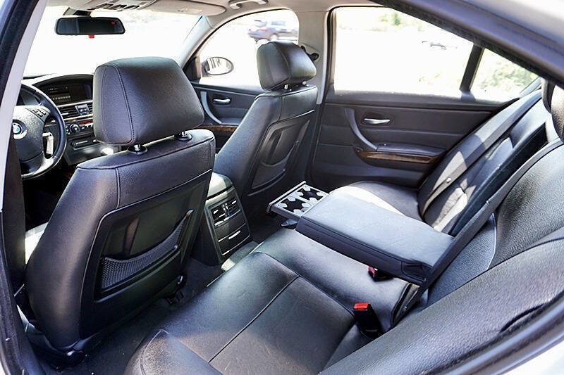 Used 2006 BMW 325i Sedan RWD image 18