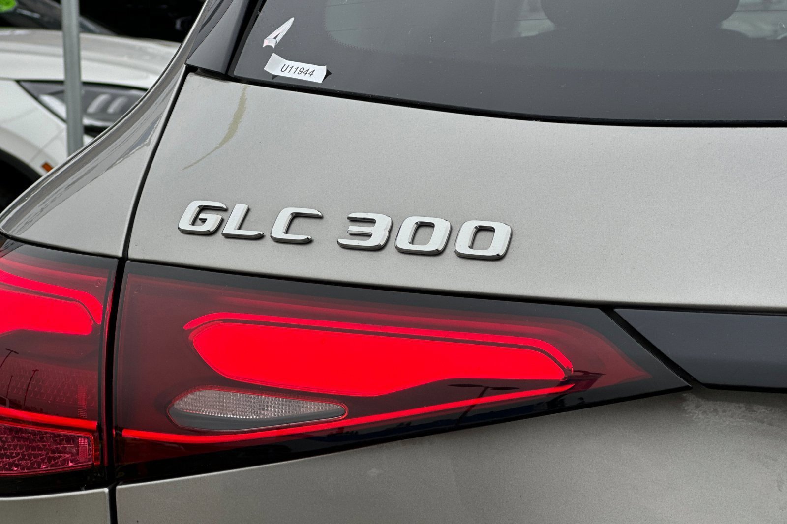 Used 2024 Mercedes-Benz GLC 300 w/ Winter Package image 28