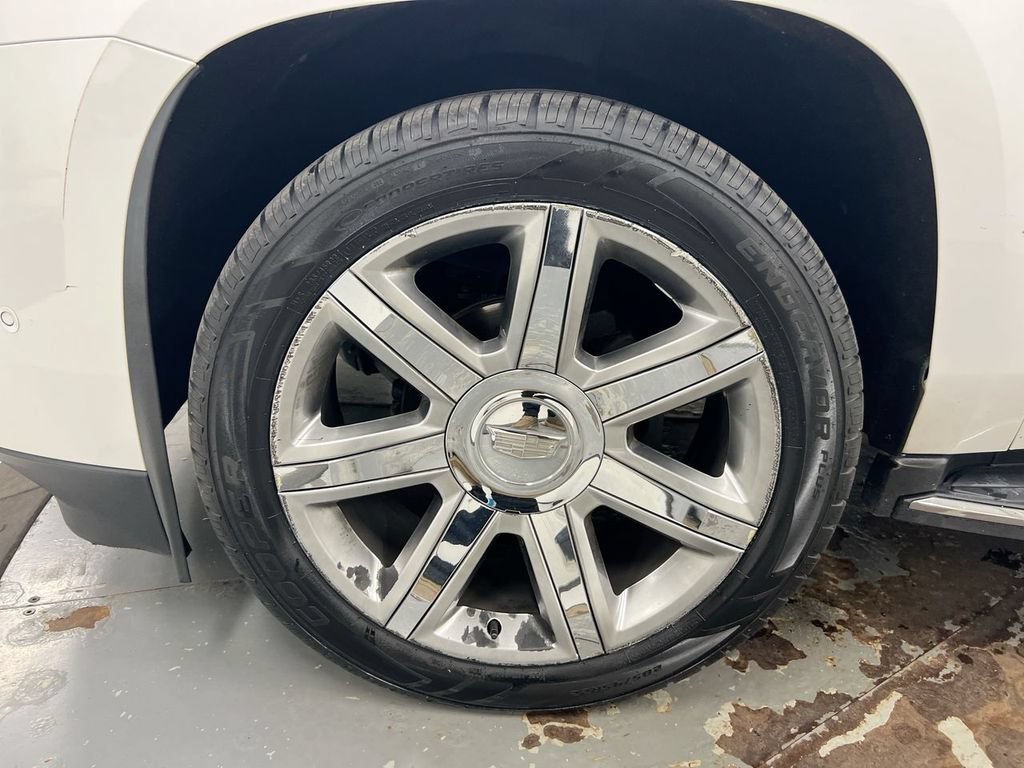 Used 2019 Cadillac Escalade ESV Luxury AWD/4WD image 29