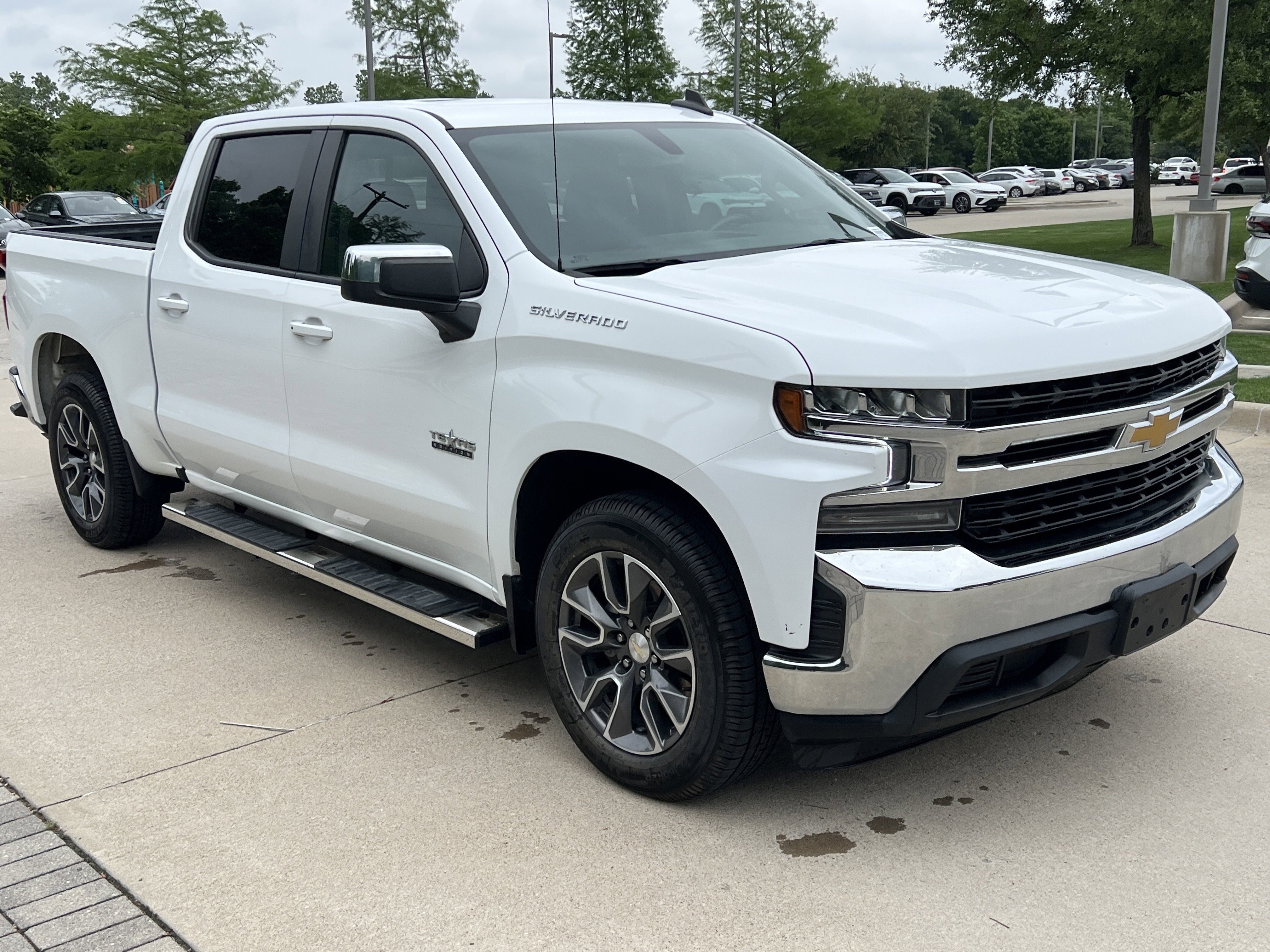 Used 2021 Chevrolet Silverado 1500 LT w/ Texas Edition Plus RWD image 2