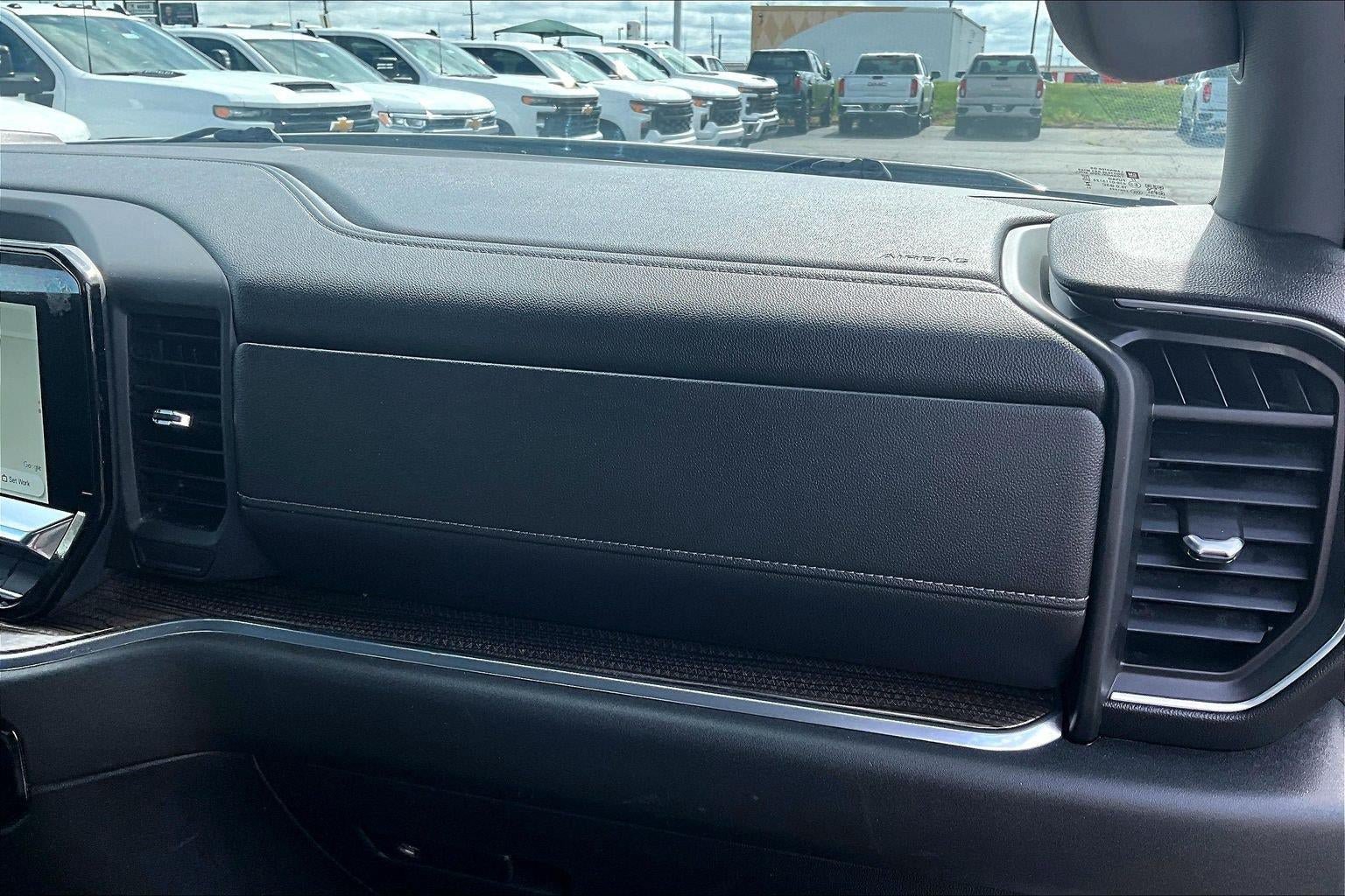 Used 2023 Chevrolet Silverado 1500 LT w/ Protection Package AWD/4WD image 17