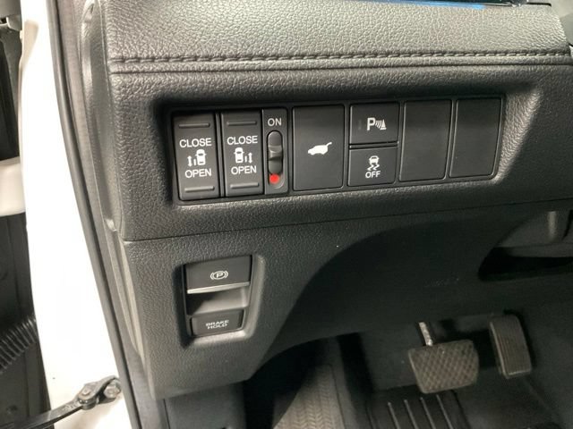 Certified 2025 Honda Odyssey Touring image 38