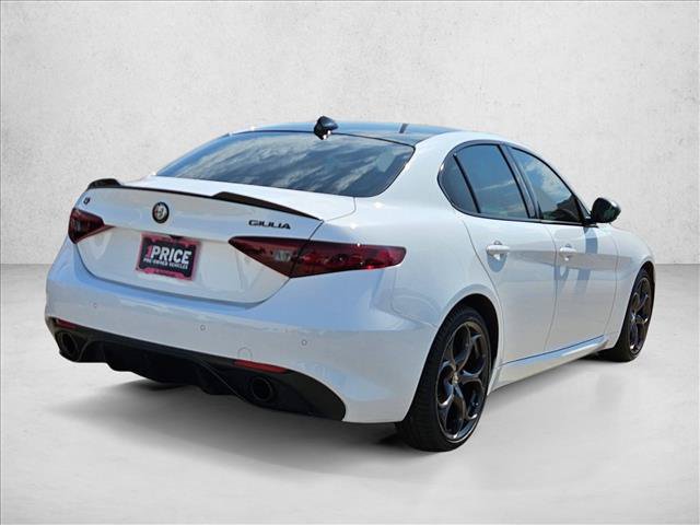Used 2019 Alfa Romeo Giulia Ti Sport w/ Quick Order Package 22S Sport AWD/4WD image 5