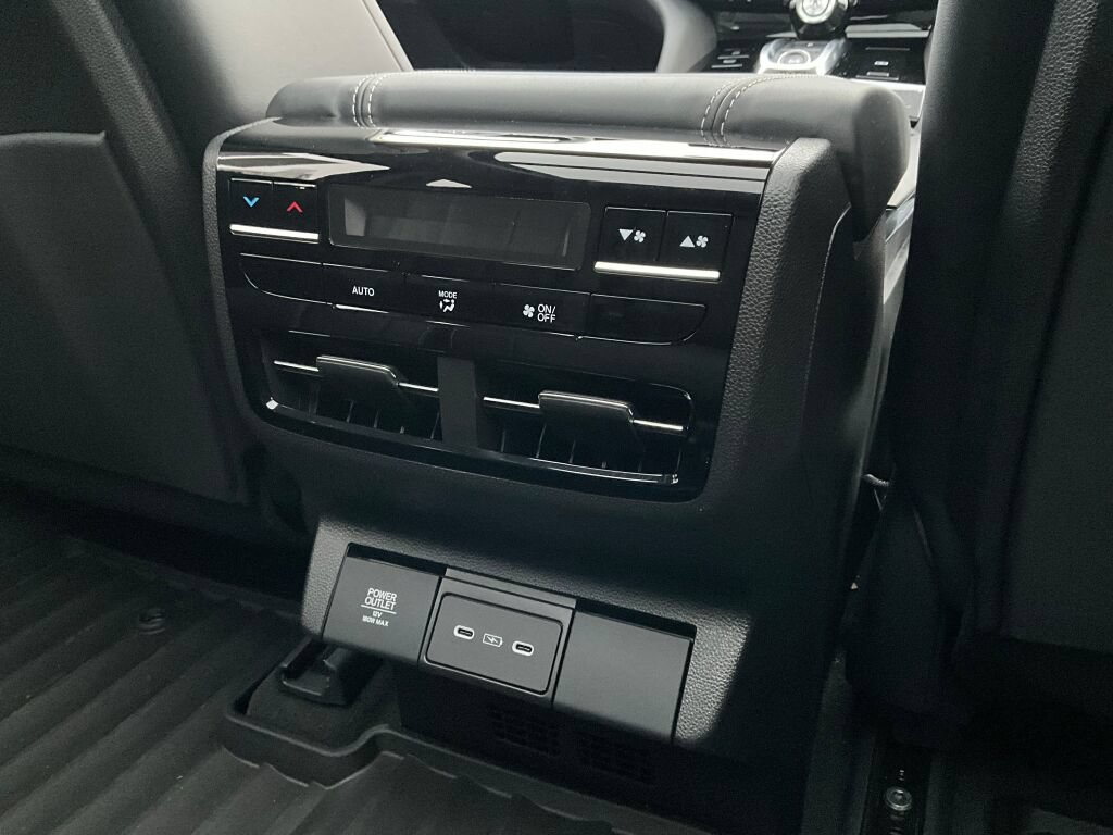 Certified 2026 Acura MDX w/ Technology Package FWD image 16