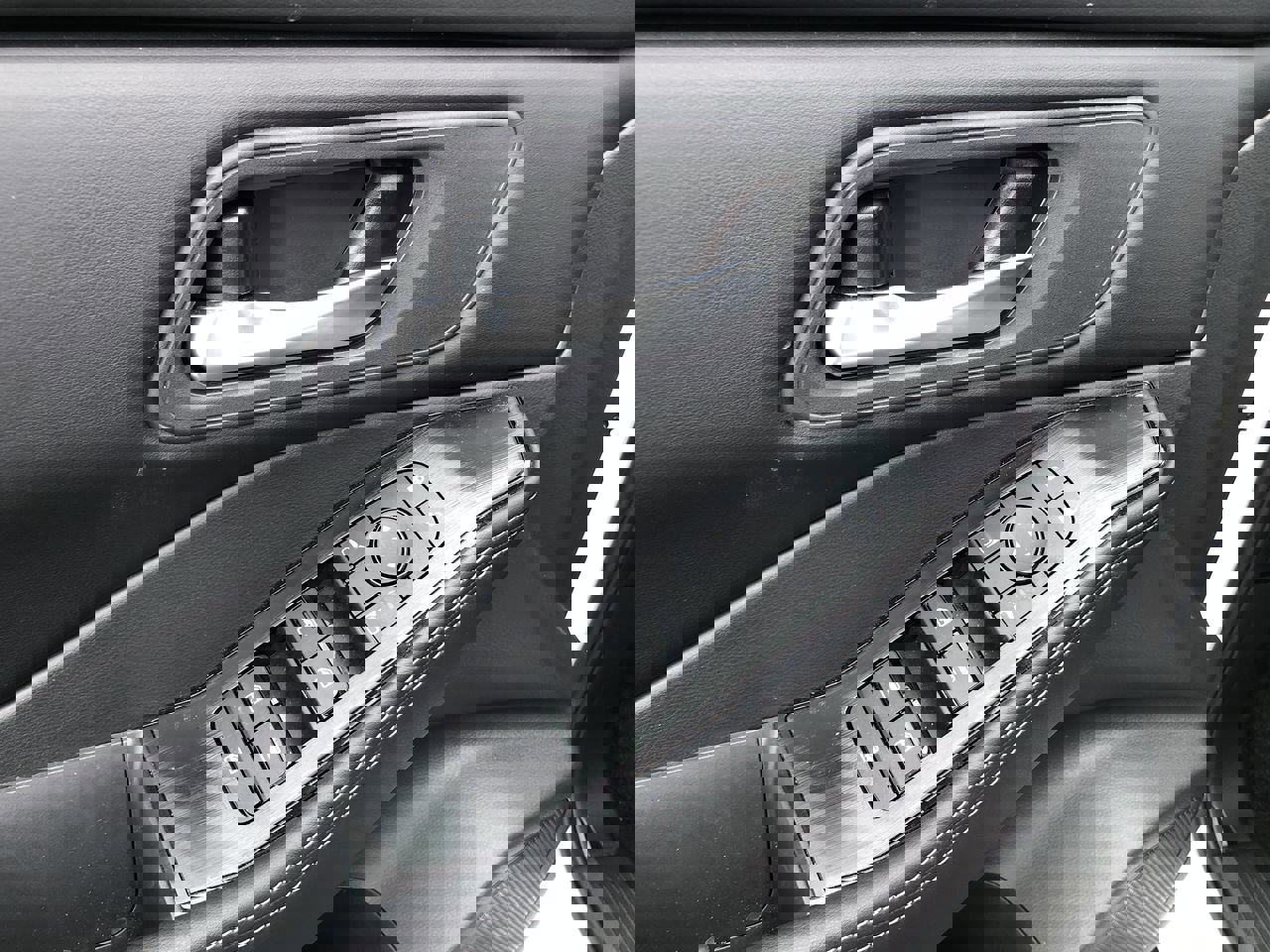 Used 2026 Nissan Rogue SV image 13