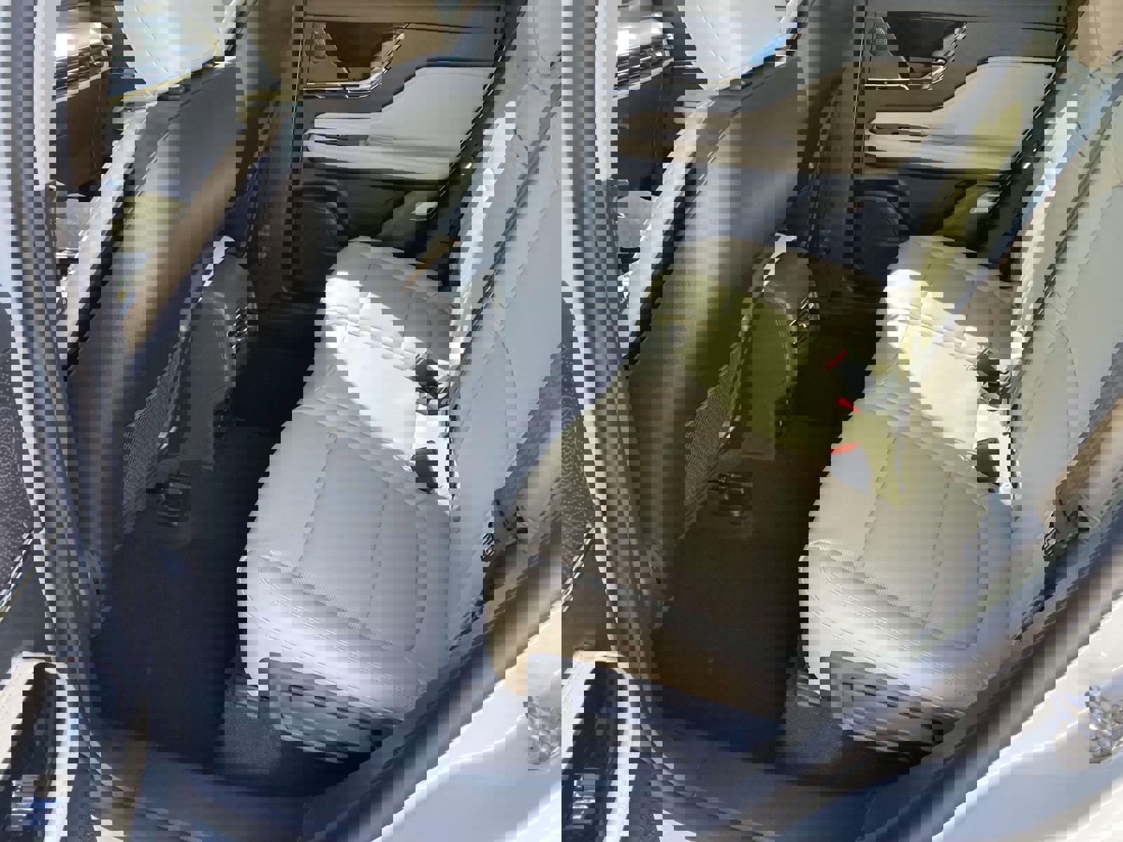 New 2026 Lincoln Corsair Premiere image 14