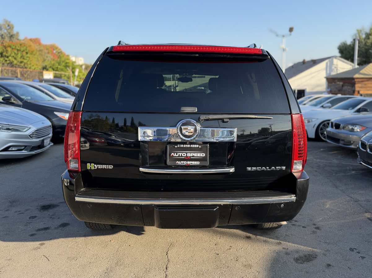 Used 2011 Cadillac Escalade 4WD Hybrid image 5