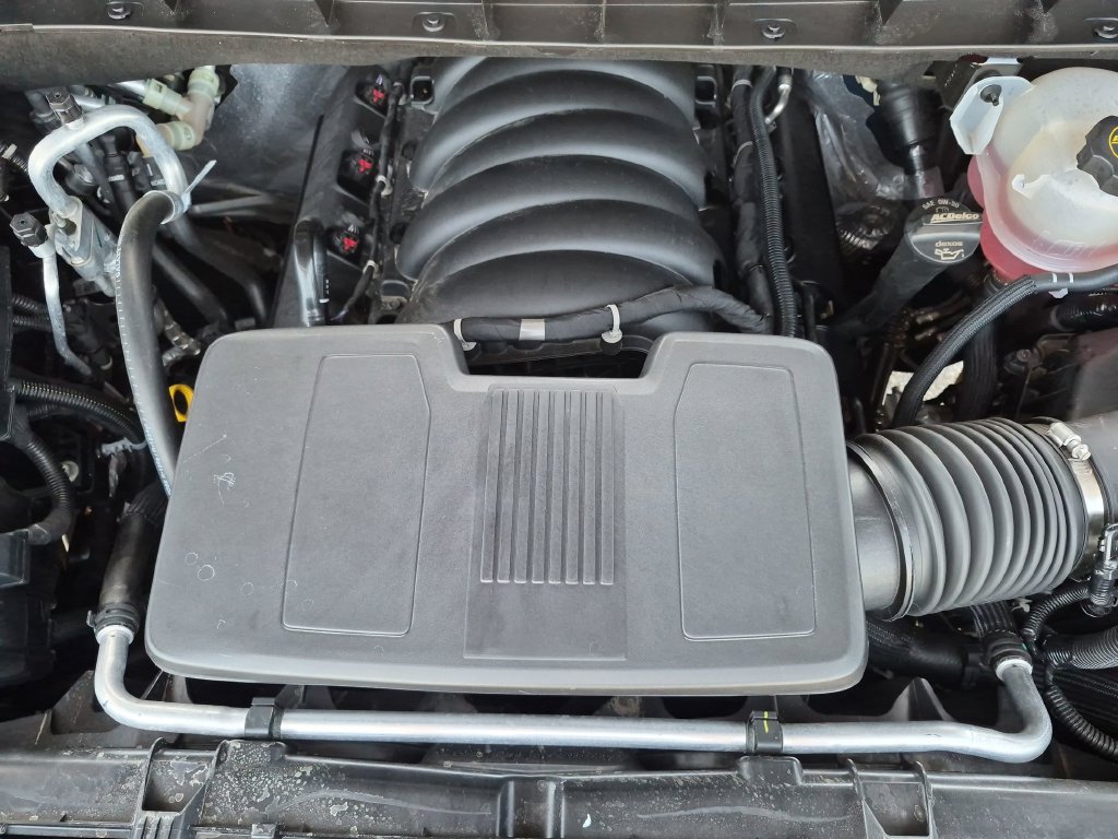 Used 2026 Chevrolet Tahoe LT w/ Comfort Package RWD image 14