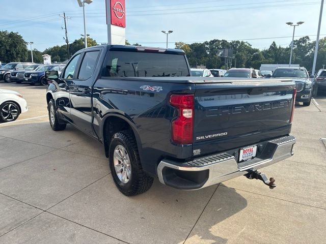 Used 2021 Chevrolet Silverado 1500 LT AWD/4WD image 5