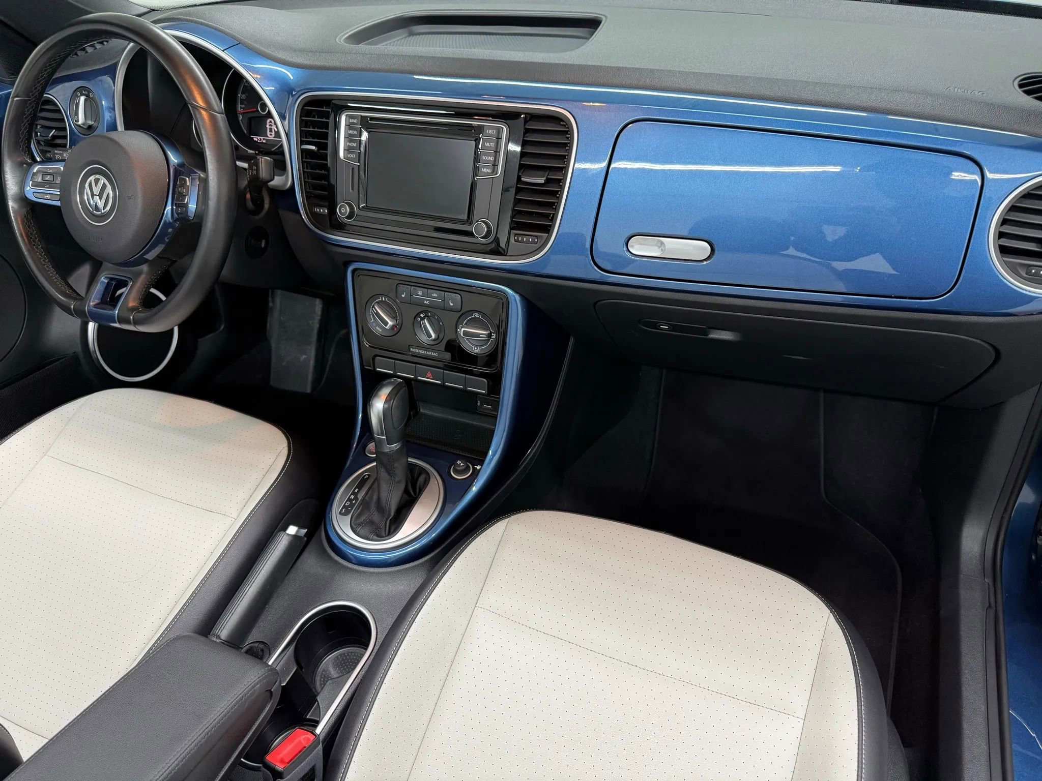 Used 2017 Volkswagen Beetle 1.8T S image 10