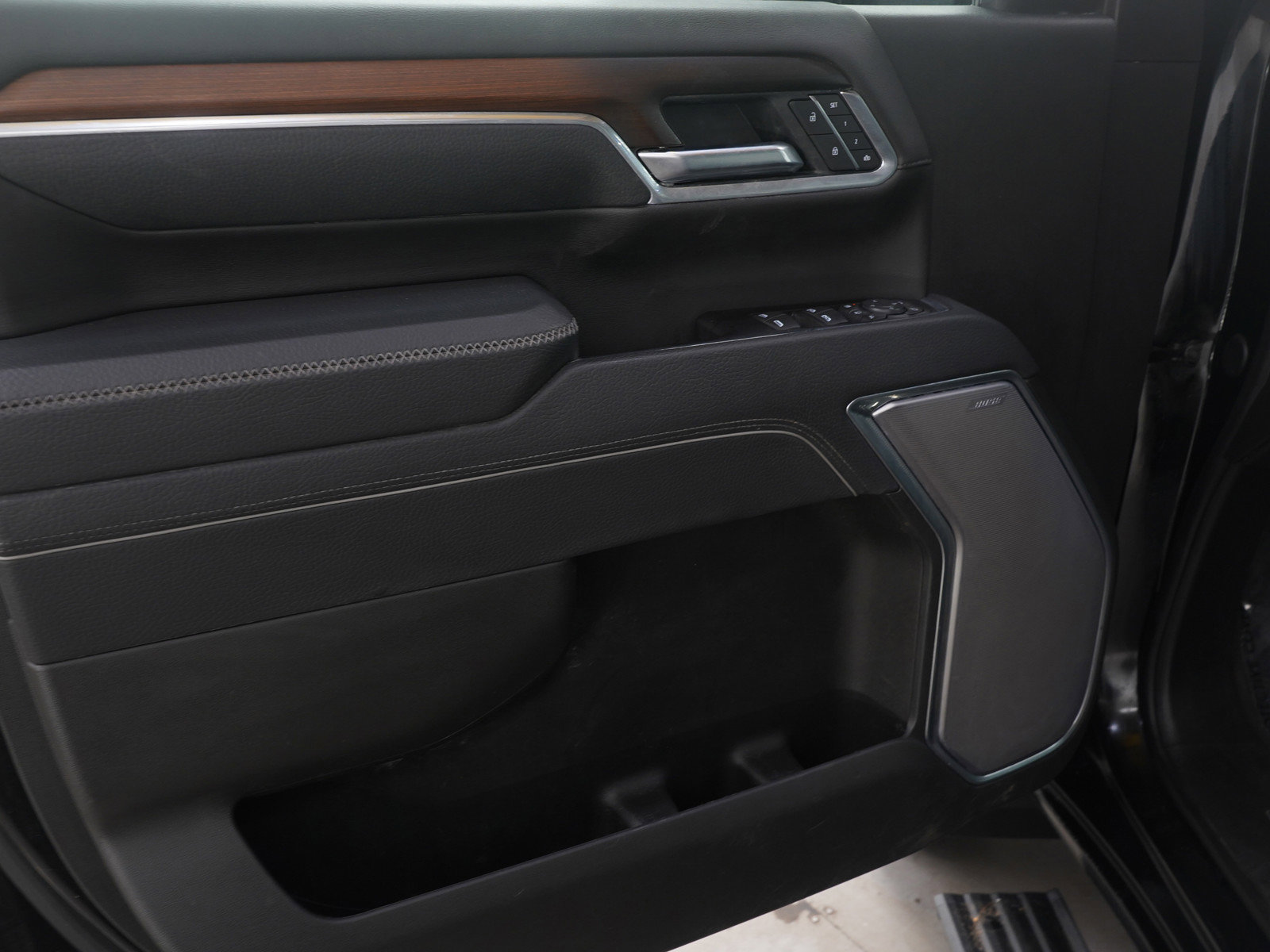 Used 2025 GMC Sierra 2500 Denali w/ Denali Reserve Package image 23