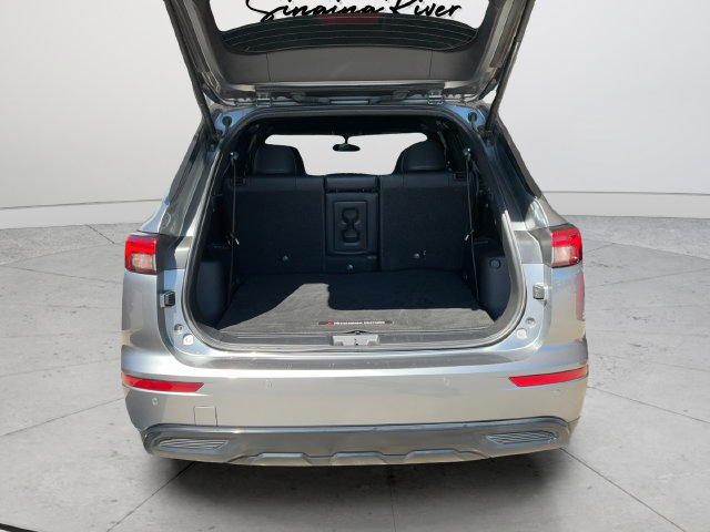 Used 2023 Mitsubishi Outlander SE Black Edition FWD image 25