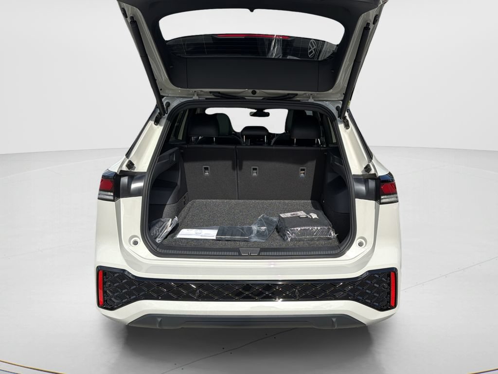 New 2026 Volkswagen Tiguan SE R-Line AWD/4WD image 10