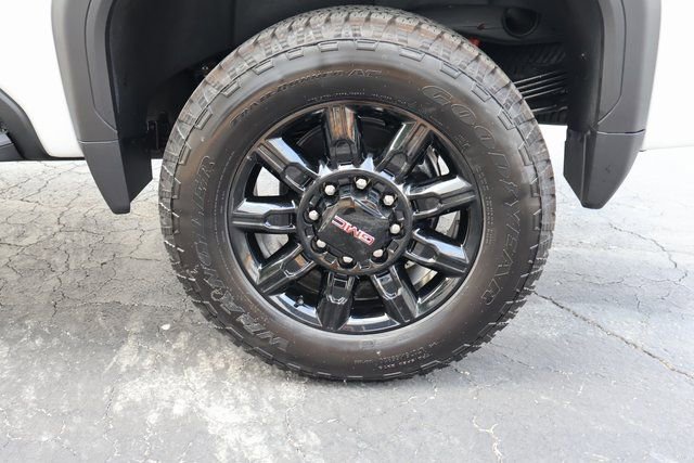 New 2026 GMC Sierra 2500 AT4 w/ AT4 Premium Plus Package image 8