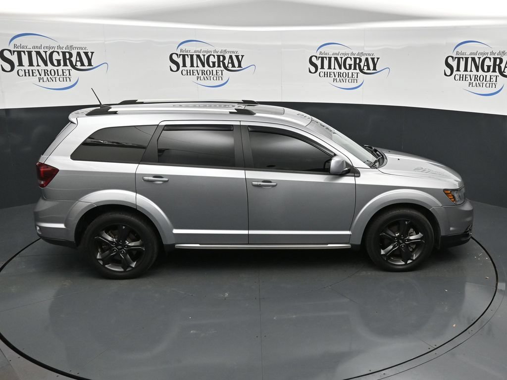 Used 2018 Dodge Journey Crossroad w/ Nav & Sun Group FWD image 16