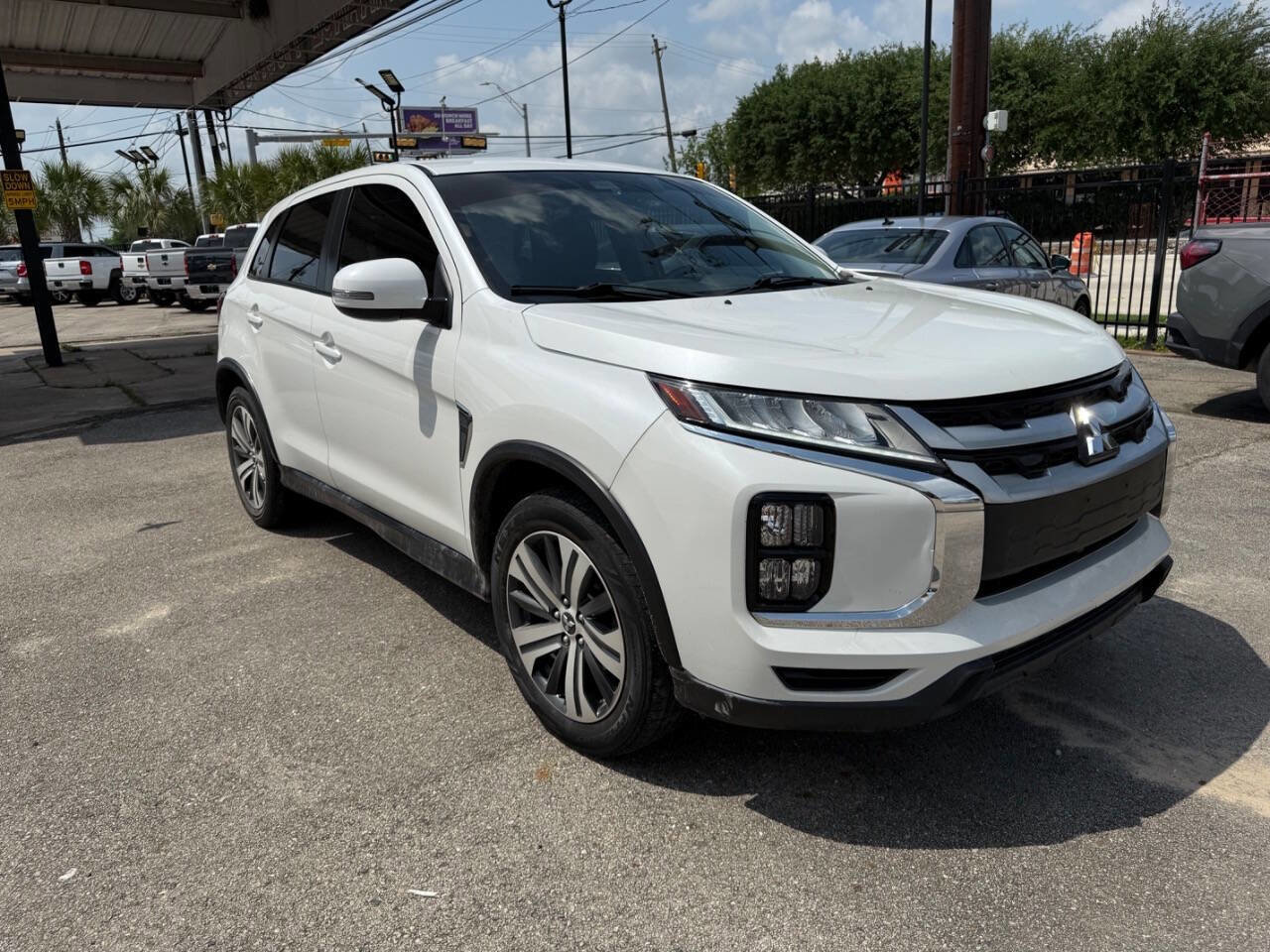 Used 2020 Mitsubishi Outlander Sport SE FWD image 4