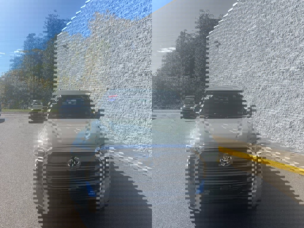 Used 2025 Toyota Tundra Limited image 5