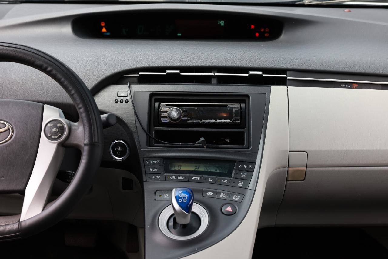 Used 2010 Toyota Prius Two FWD image 29