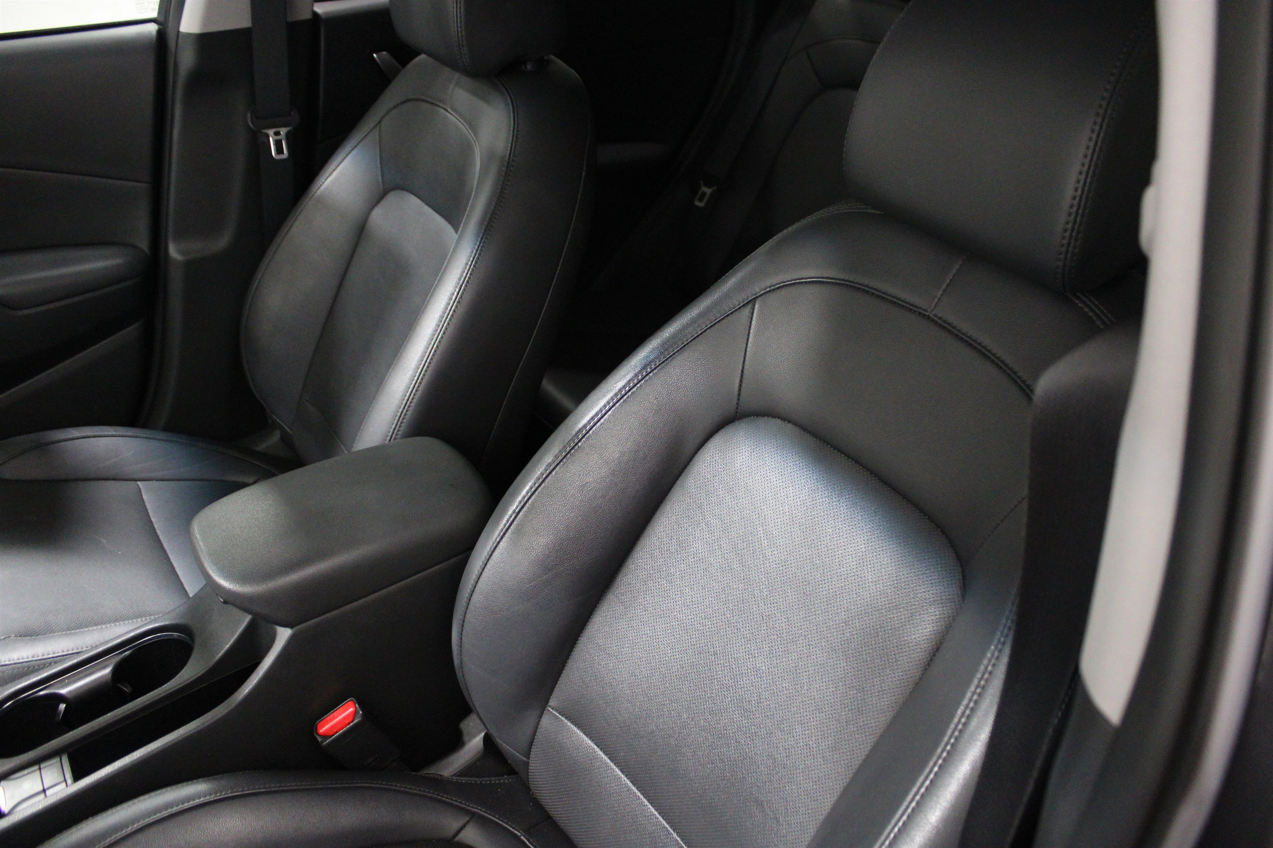 Used 2022 Hyundai Kona Limited image 7