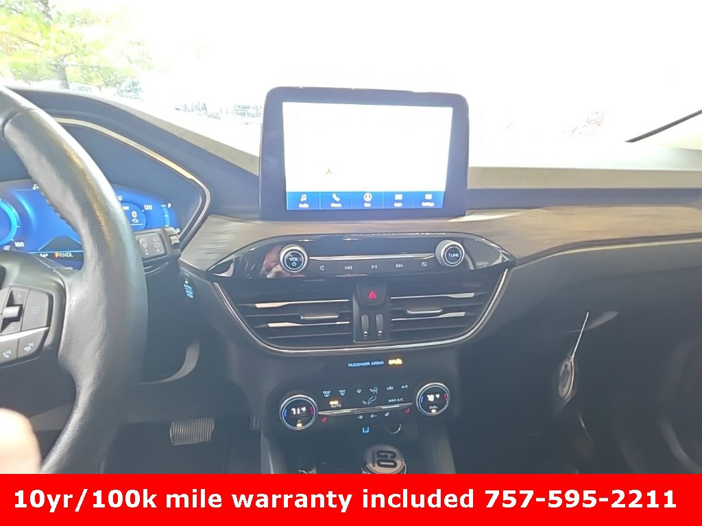 Used 2020 Ford Escape Titanium image 12