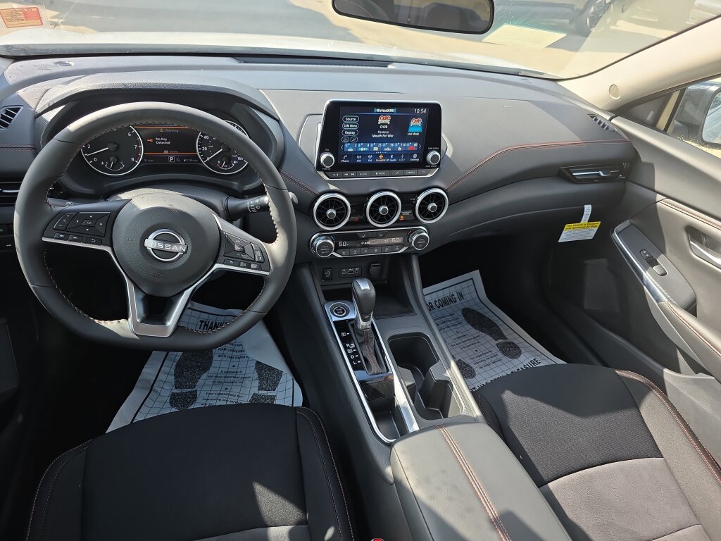 Used 2025 Nissan Sentra SR image 4