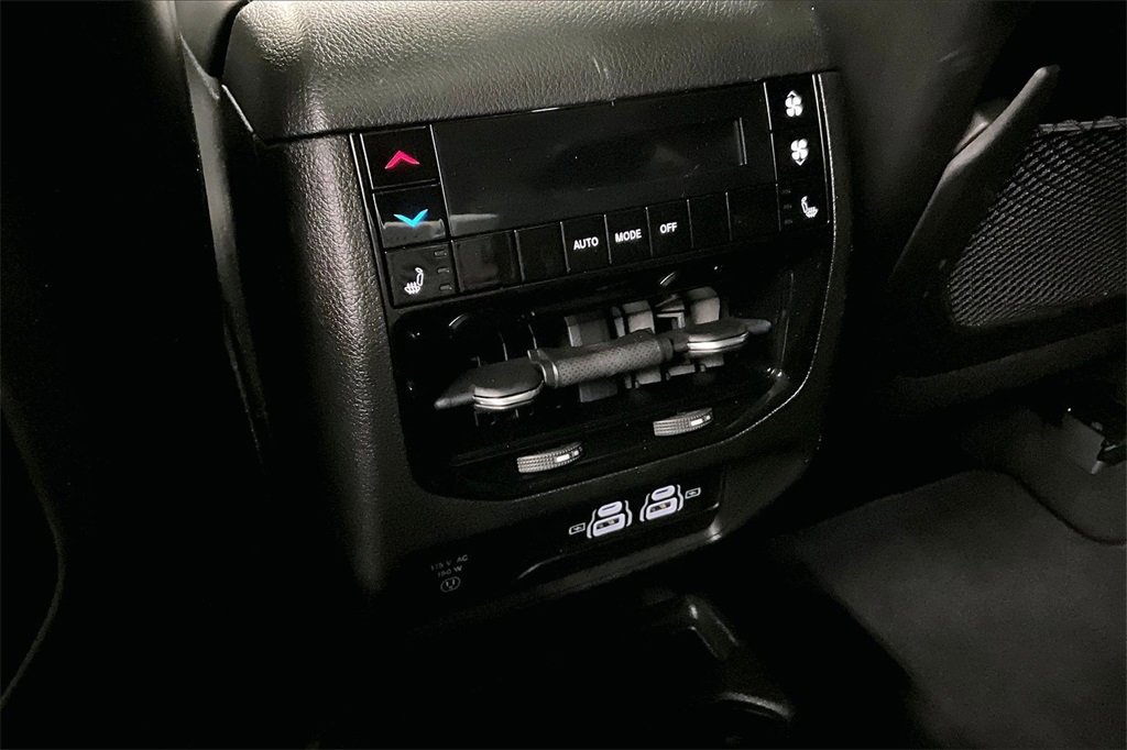 Used 2022 Jeep Grand Cherokee L Limited image 11
