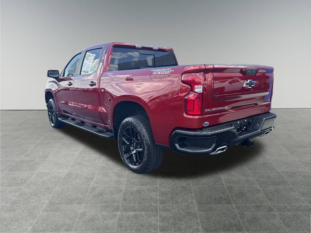 Used 2025 Chevrolet Silverado 1500 LT Trail Boss w/ Convenience Package II image 3