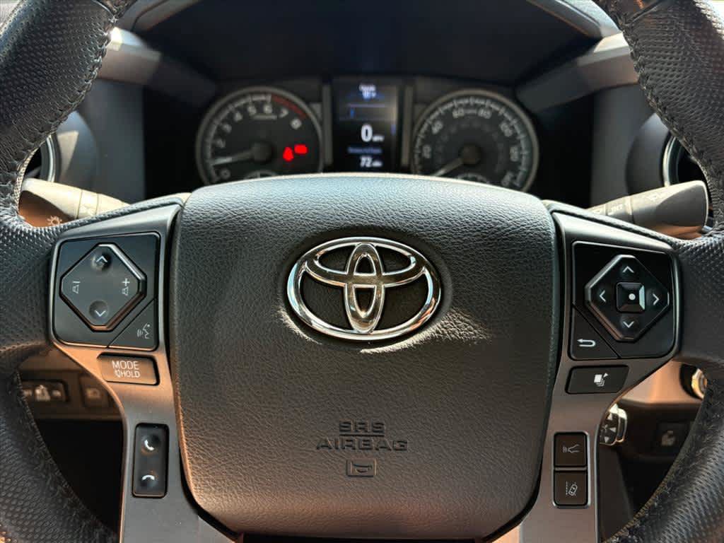 Used 2021 Toyota Tacoma TRD Off-Road w/ Technology Package AWD/4WD image 15