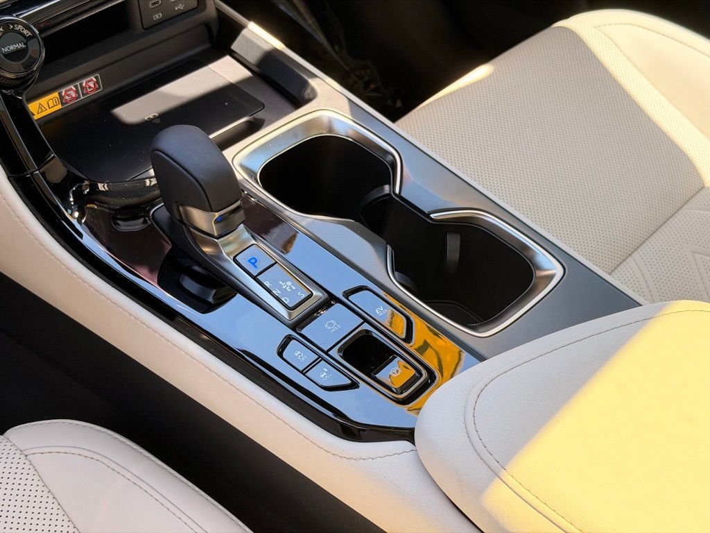 Used 2025 Lexus NX 350h AWD w/ Cold Area Package image 19