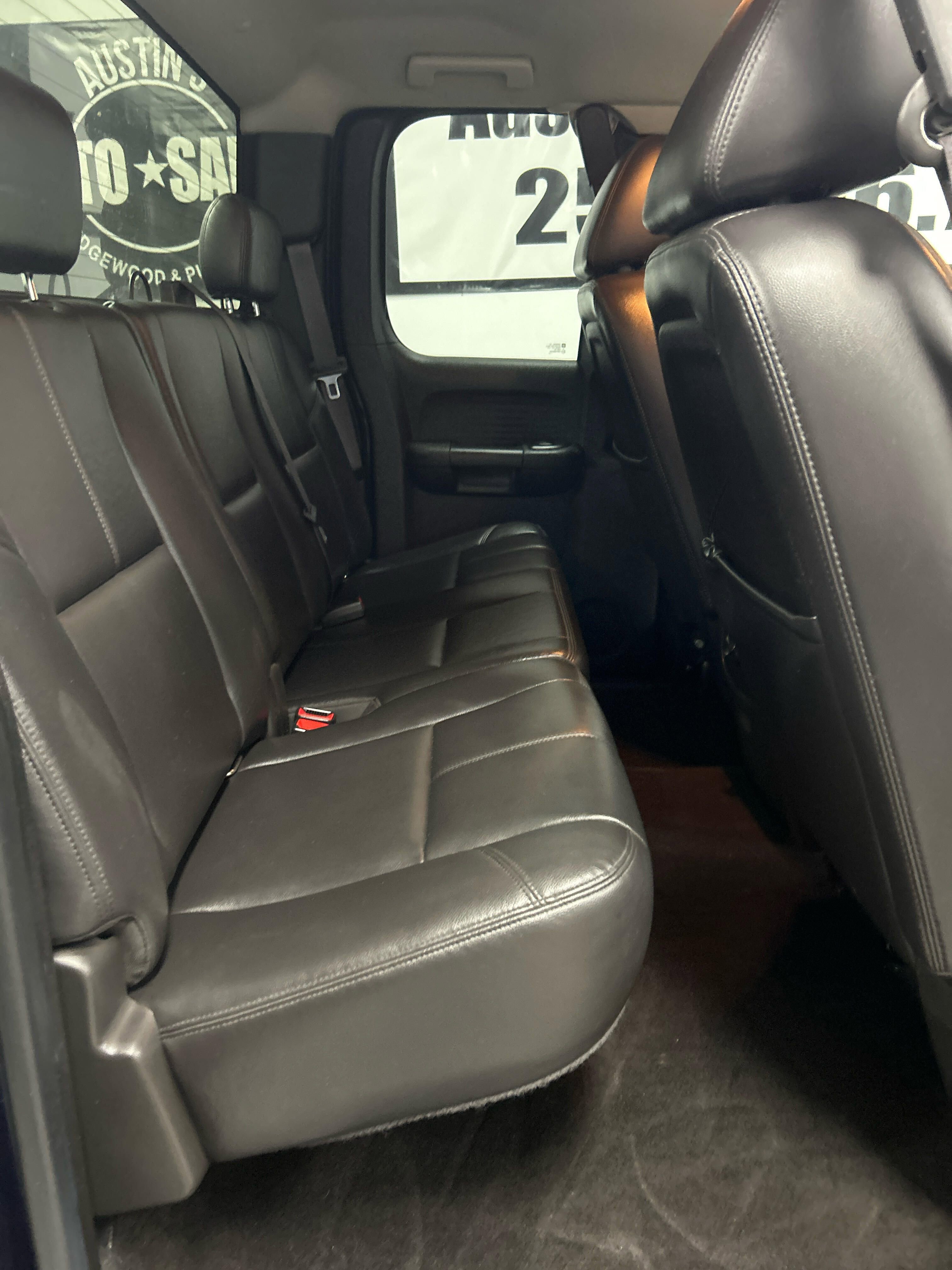 Used 2010 GMC Sierra 1500 SLT w/ Suspension Package, Off-Road AWD/4WD image 13