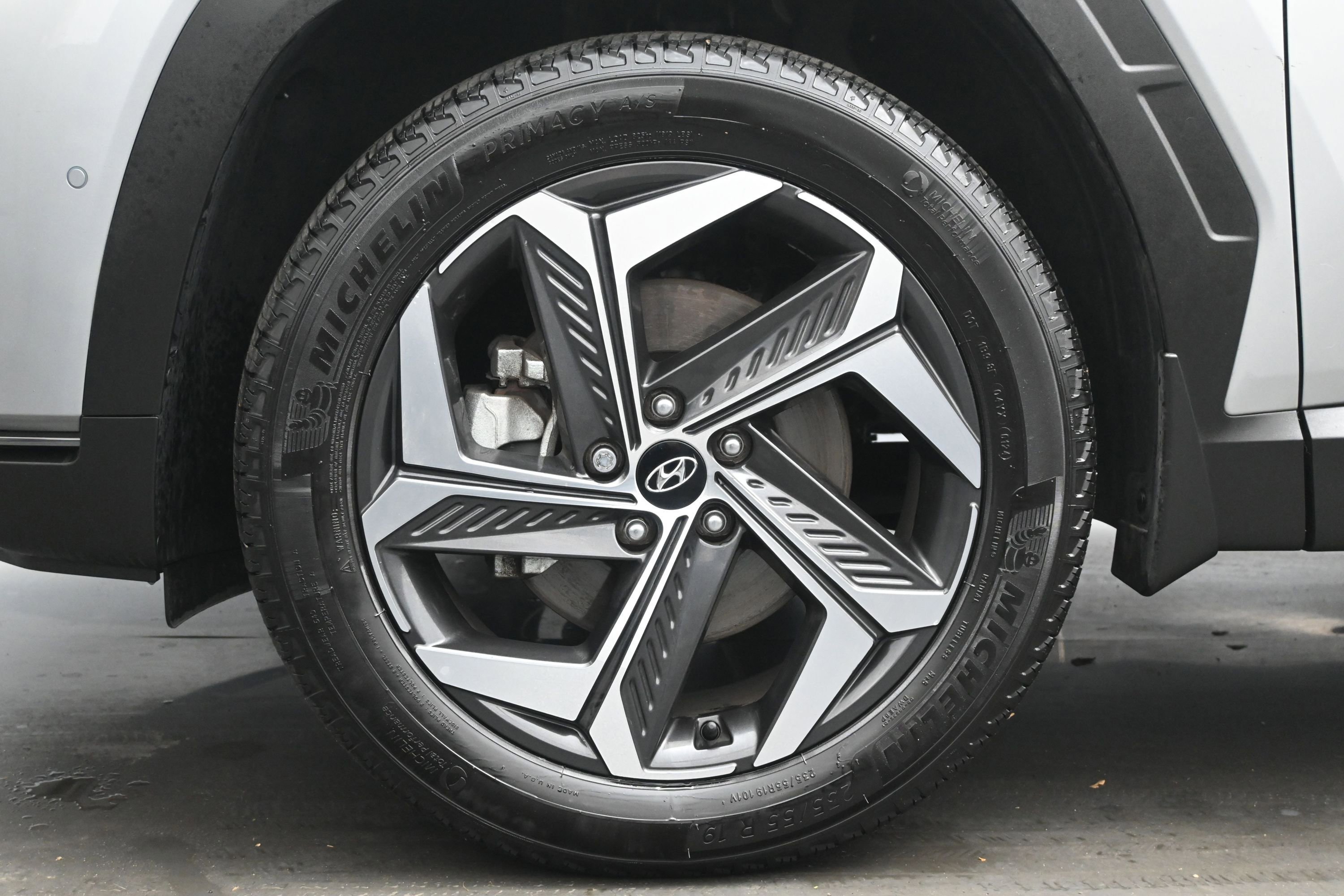 Used 2024 Hyundai Tucson Limited AWD/4WD image 9