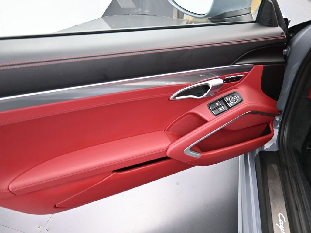 Used 2025 Porsche 718 Cayman image 19