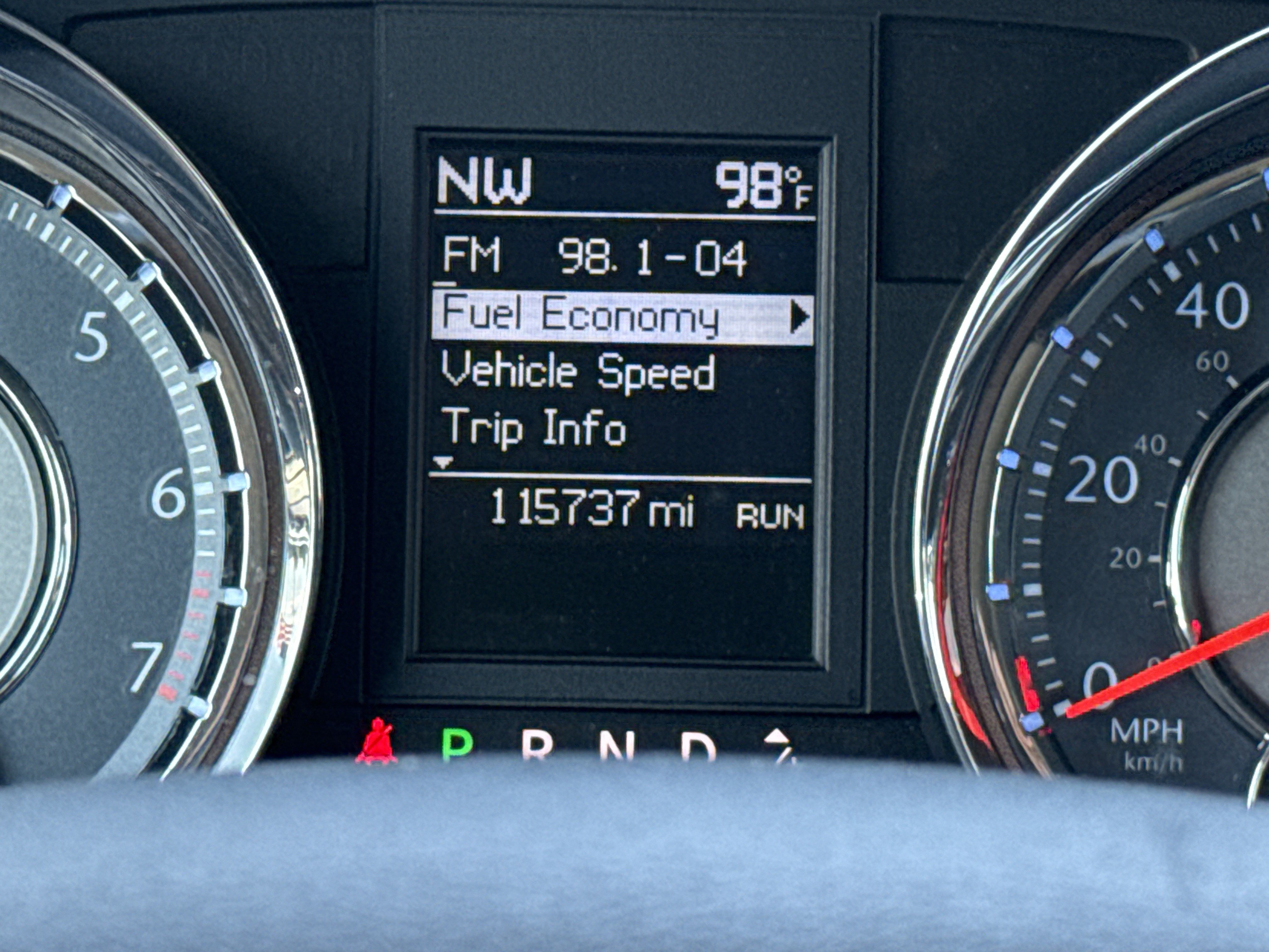 Used 2011 Chrysler Town & Country Touring-L w/ Entertainment Group #2 FWD image 21