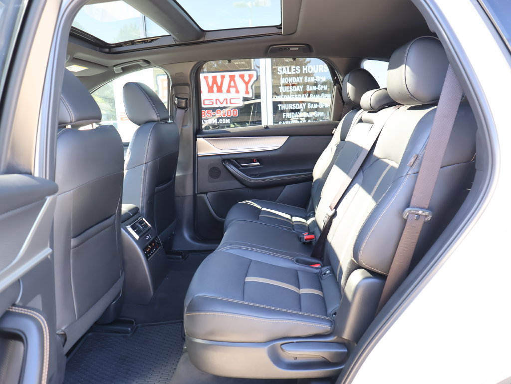 Used 2025 MAZDA CX-70 3.3 Turbo w/ Premium Plus Pkg AWD/4WD image 25