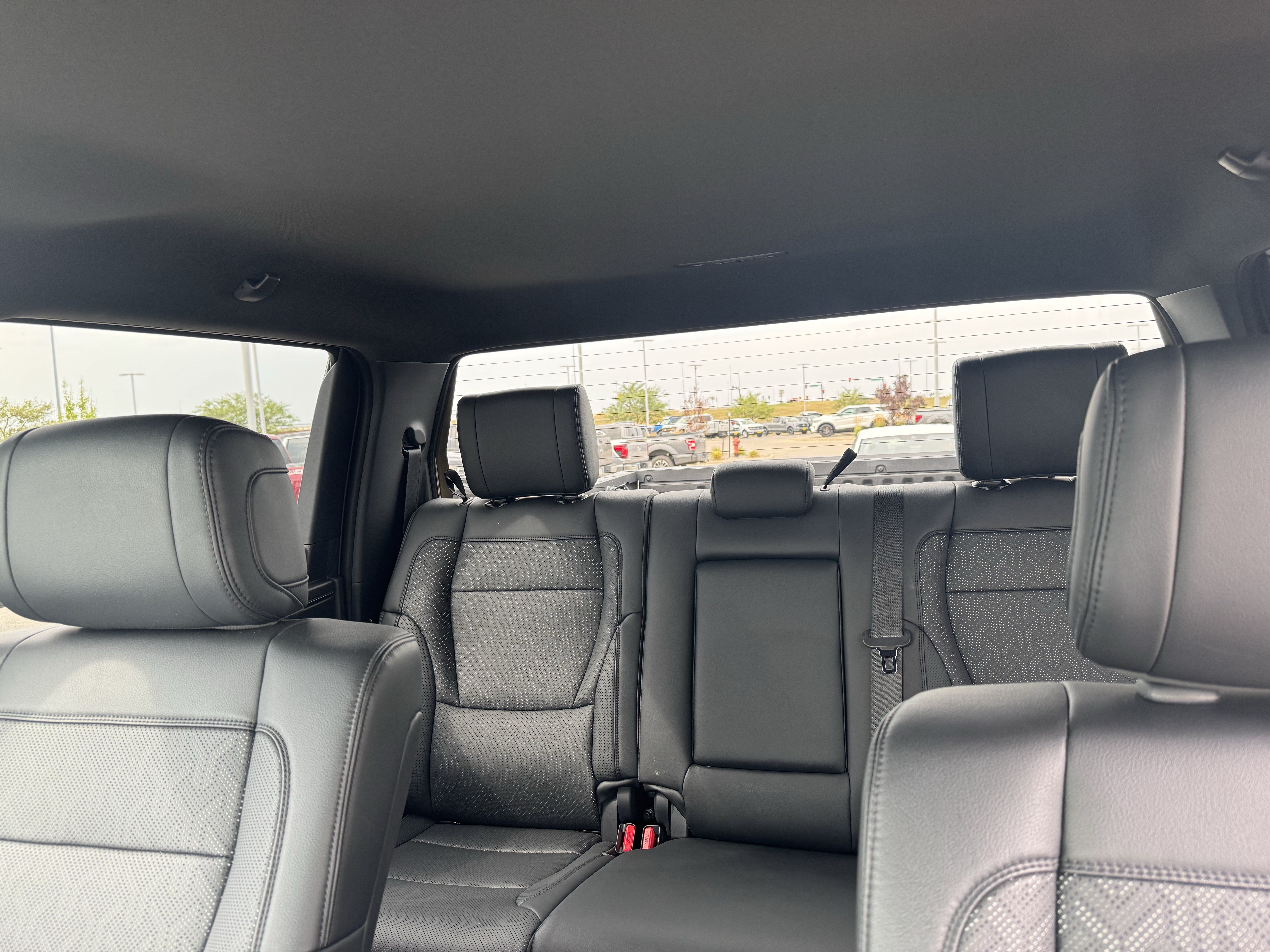 Used 2025 Toyota Tundra SR5 w/ SR5 Premium Package AWD/4WD image 19