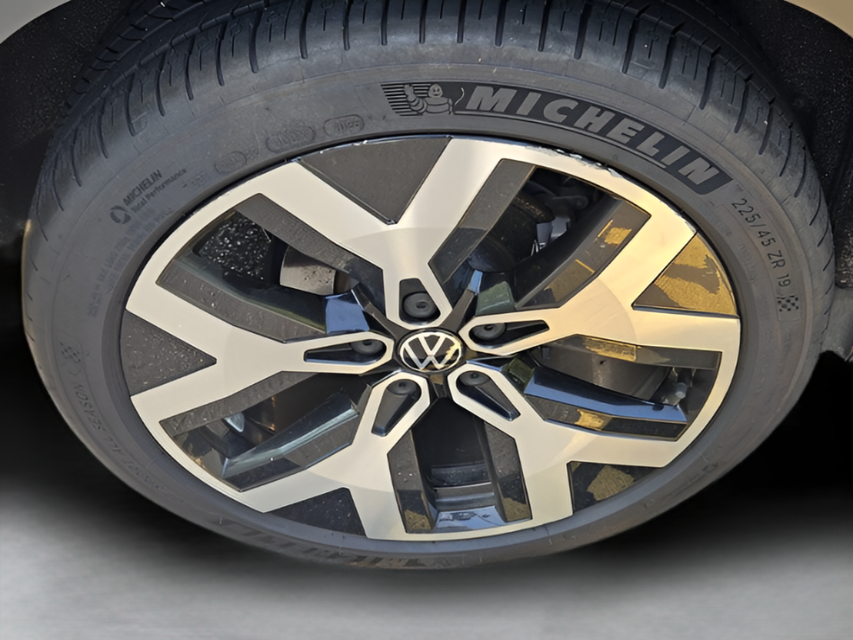 Certified 2022 Volkswagen Taos SEL AWD/4WD image 28