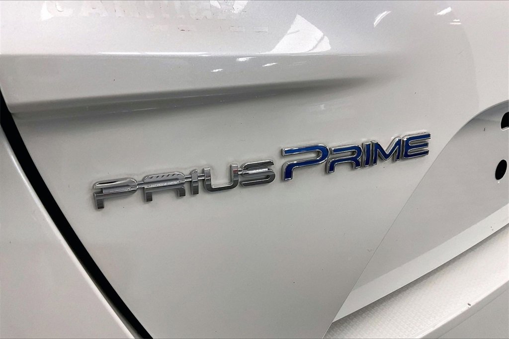 Used 2017 Toyota Prius Prime Plus image 26