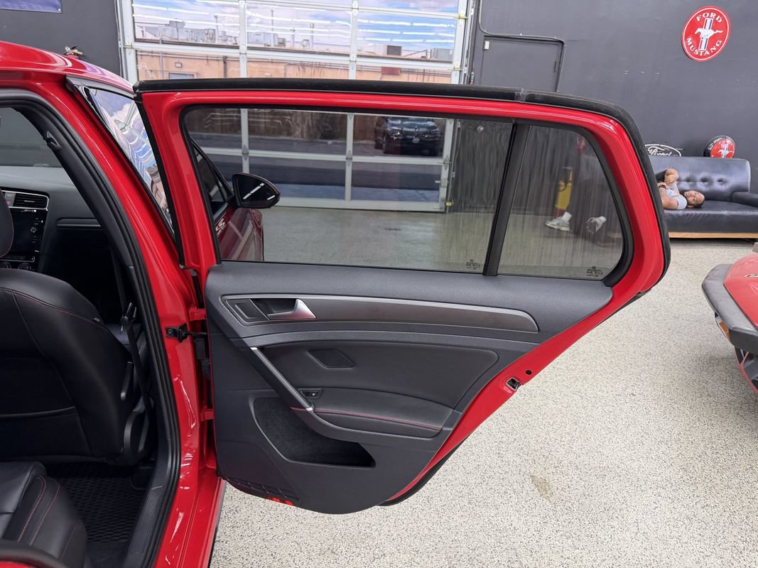 Used 2019 Volkswagen GTI SE FWD image 15