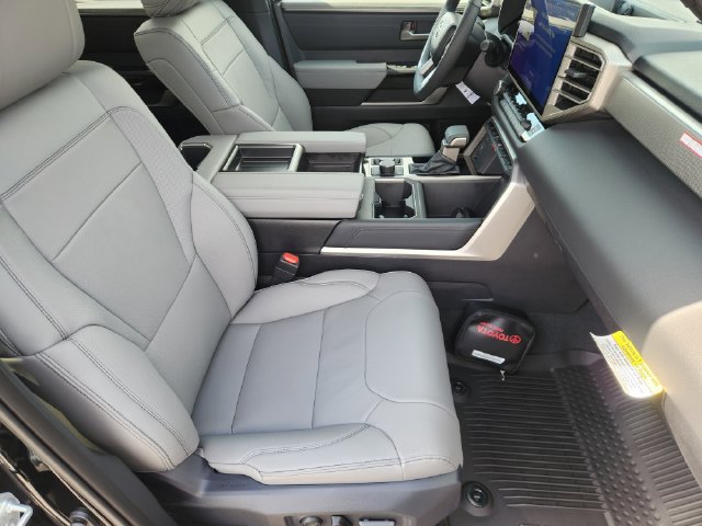 New 2026 Toyota Tundra Limited AWD/4WD image 12