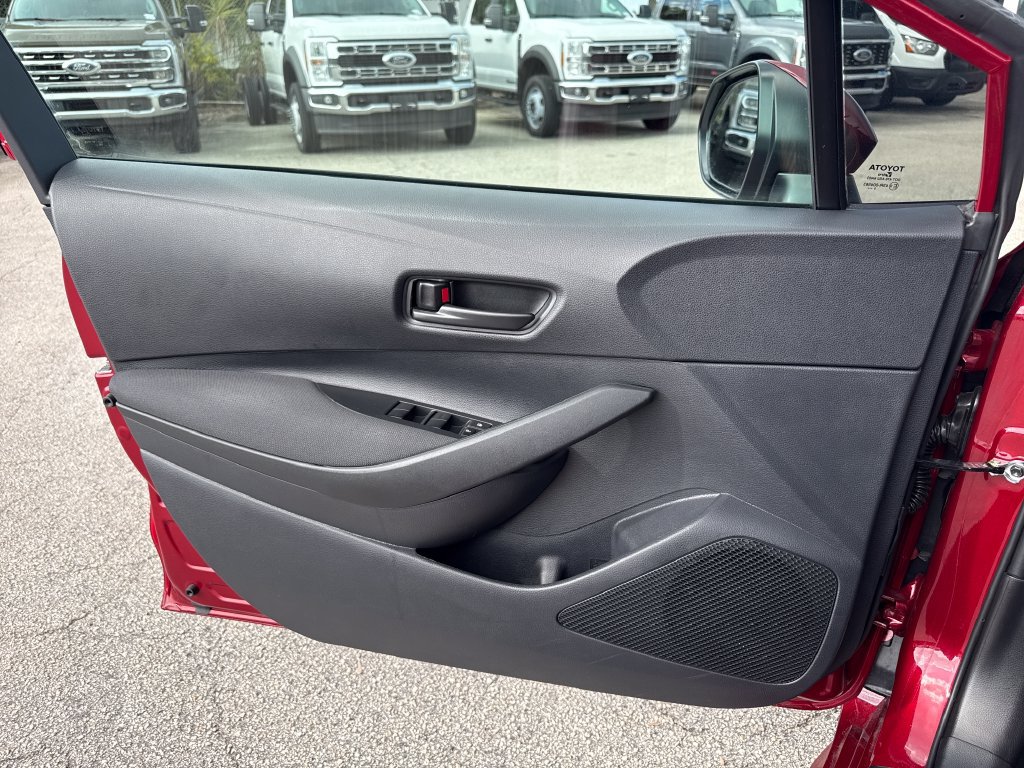 Used 2026 Toyota Corolla LE FWD image 13