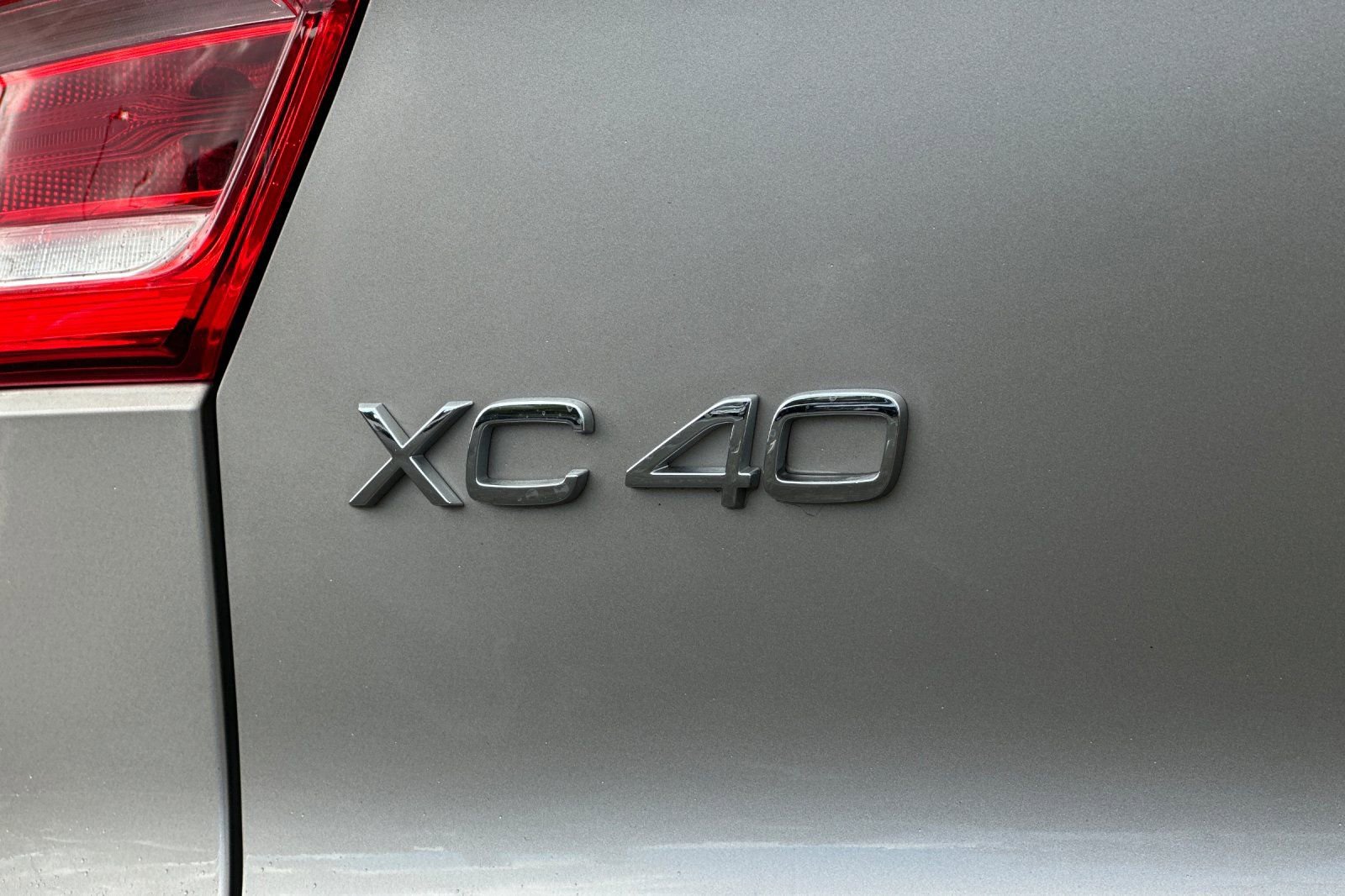 Used 2023 Volvo XC40 Recharge Ultimate w/ Protection Package Premier image 12