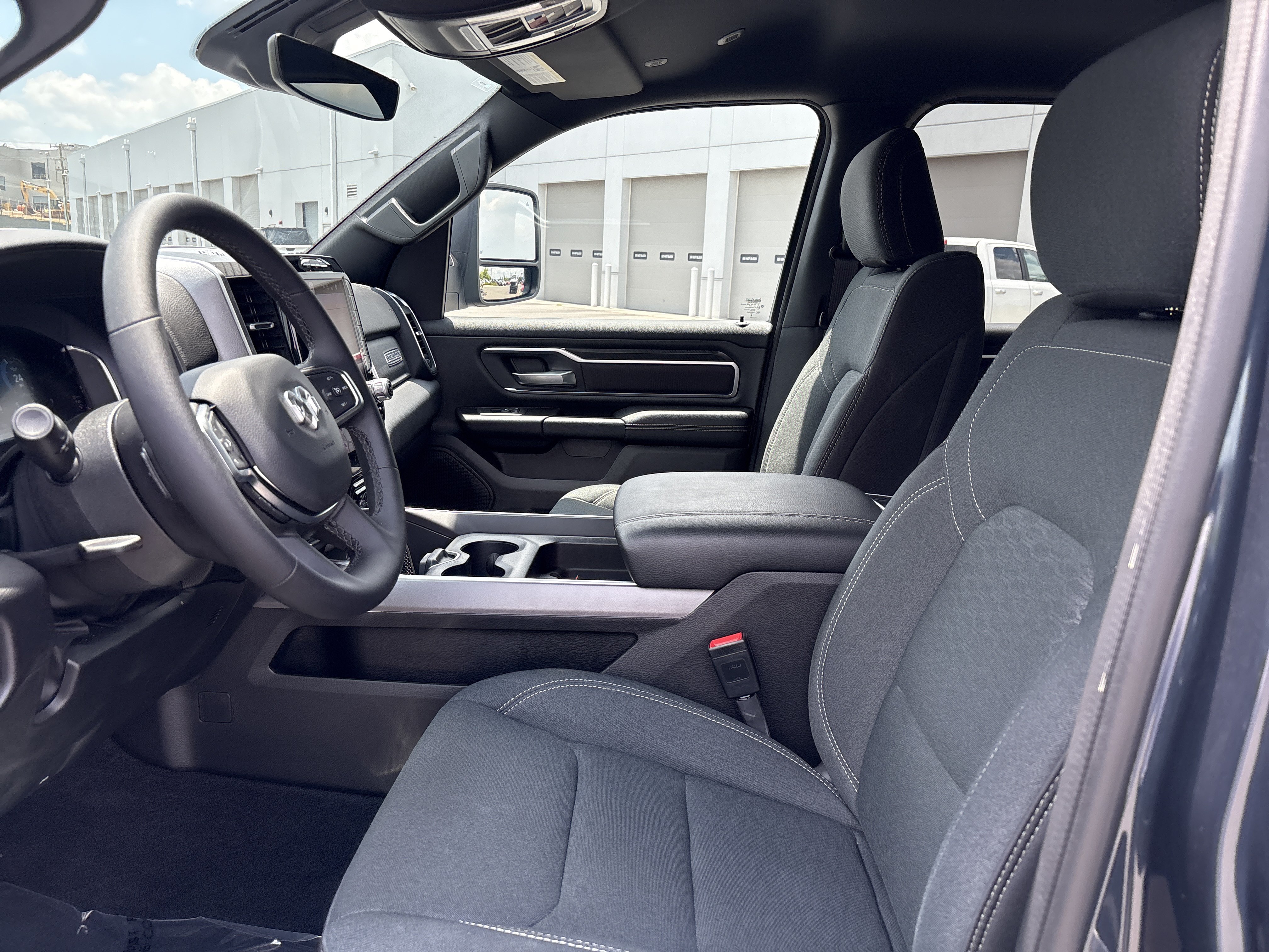 Used 2025 RAM 1500 Big Horn AWD/4WD image 18