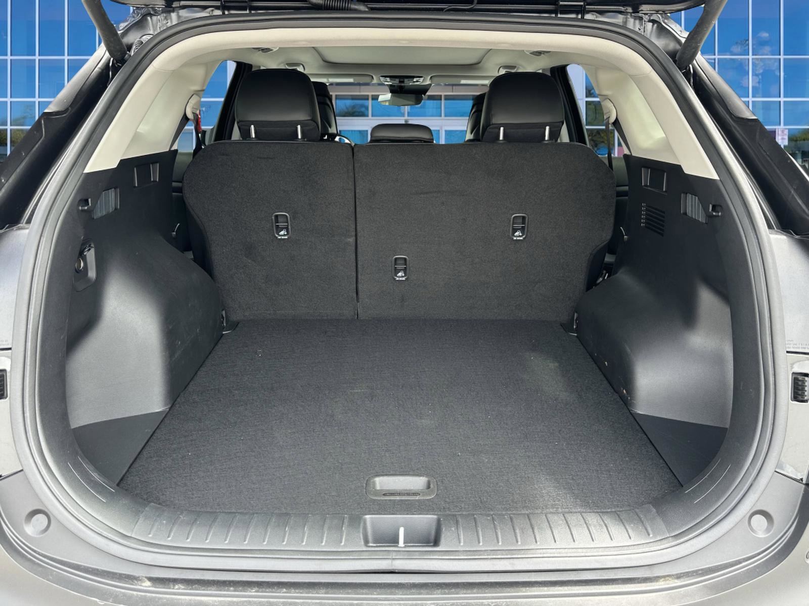 Used 2026 Kia Sportage EX w/ EX Panorama Roof Package FWD image 11