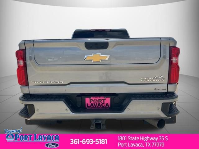 Used 2025 Chevrolet Silverado 3500 High Country w/ High Country Premium Package AWD/4WD image 6