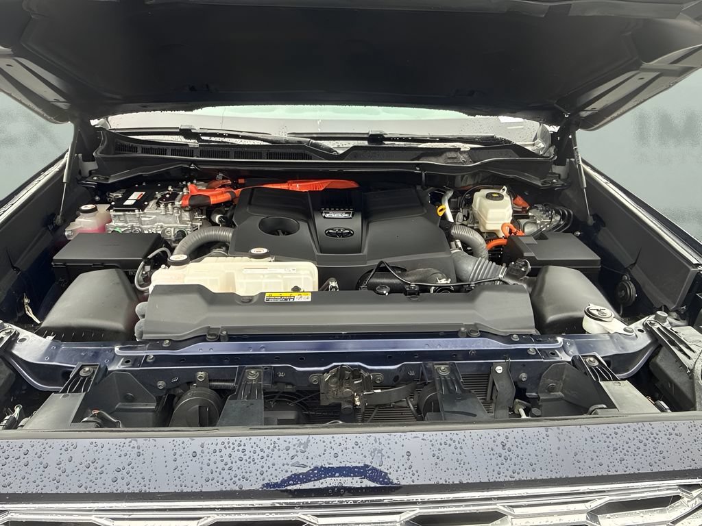 Used 2023 Toyota Sequoia Capstone AWD/4WD image 20