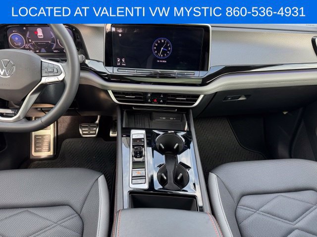 Certified 2025 Volkswagen Atlas Peak Edition SE AWD/4WD image 17