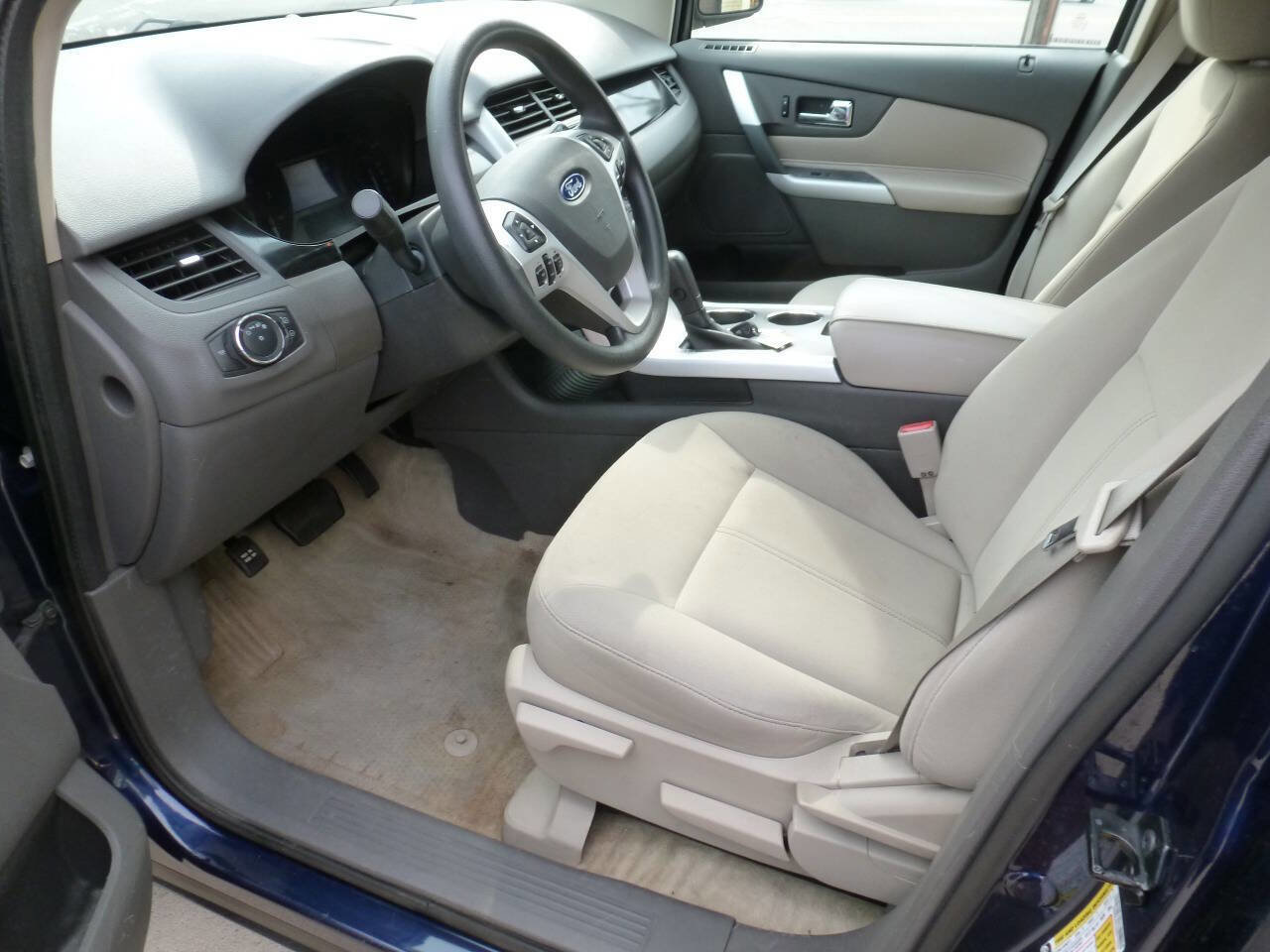 Used 2011 Ford Edge SE w/ 101A Rapid Spec Order Code image 9