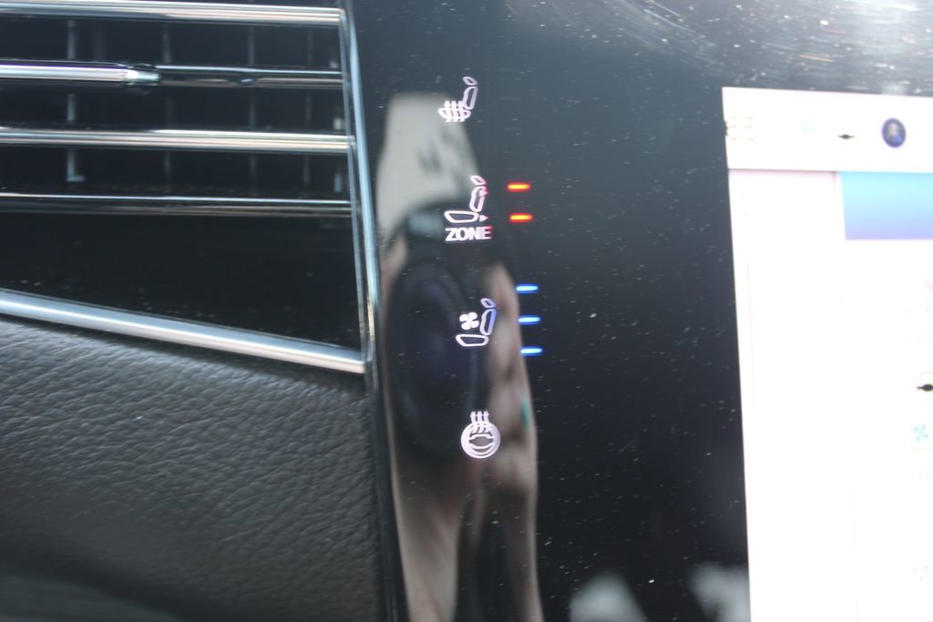 Used 2024 Jeep Wagoneer Series II w/ Flexible Seating Group image 53