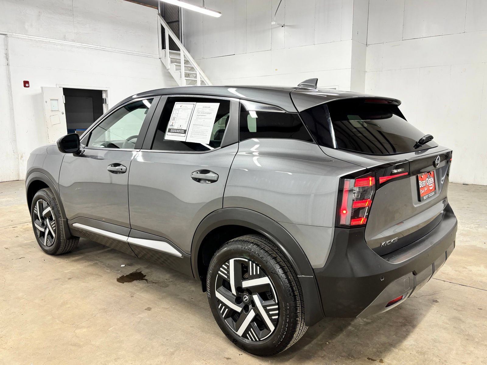 Used 2025 Nissan Kicks SV FWD image 5