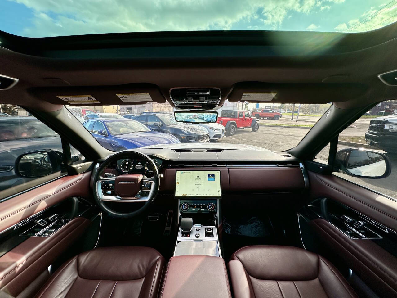 Used 2023 Land Rover Range Rover SE AWD/4WD image 7